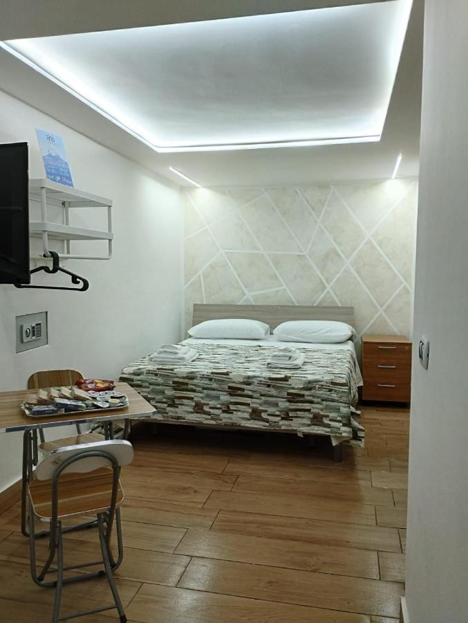 Casa Nina- Camera Ischia Daire Napoli Dış mekan fotoğraf